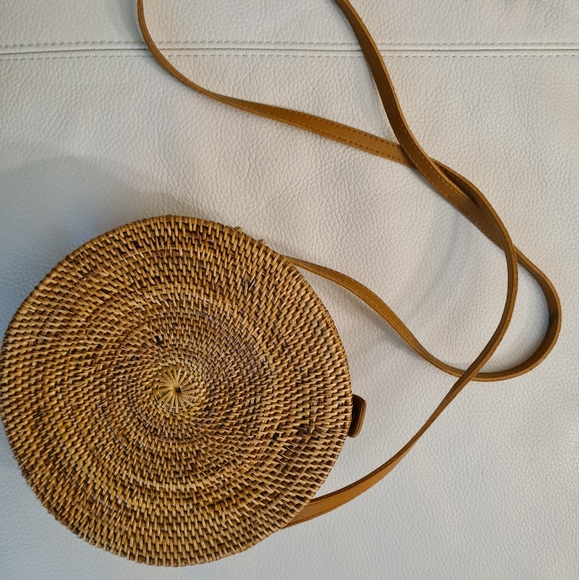 Handbags - 🌼Bali Round rattan bag